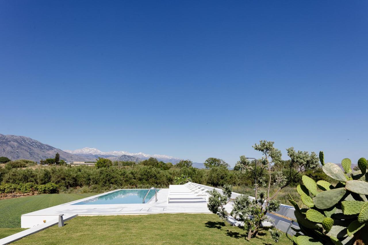 Mikro Livadi Special Lodges - Has An Eco Salt Water Pool - 150M From The Beach Episkopi  Екстер'єр фото
