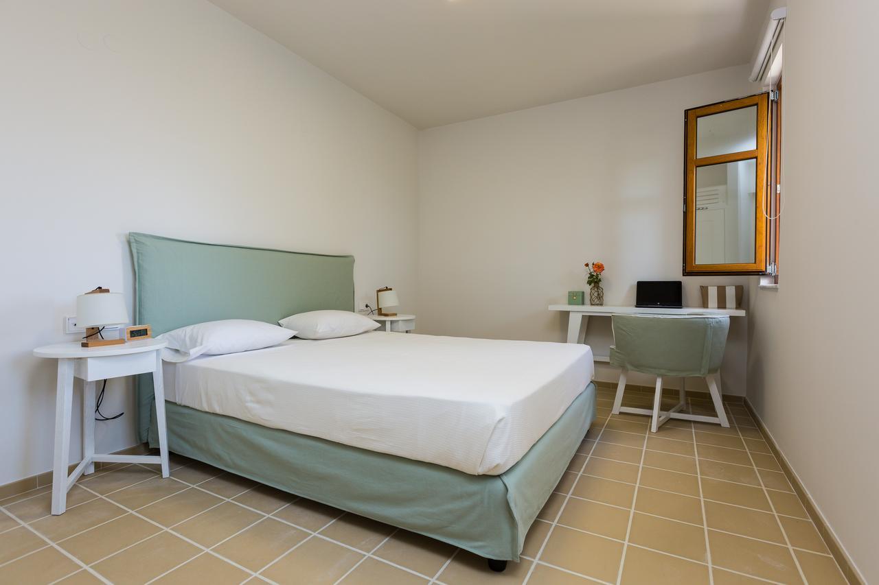 Mikro Livadi Special Lodges - Has An Eco Salt Water Pool - 150M From The Beach Episkopi  Екстер'єр фото